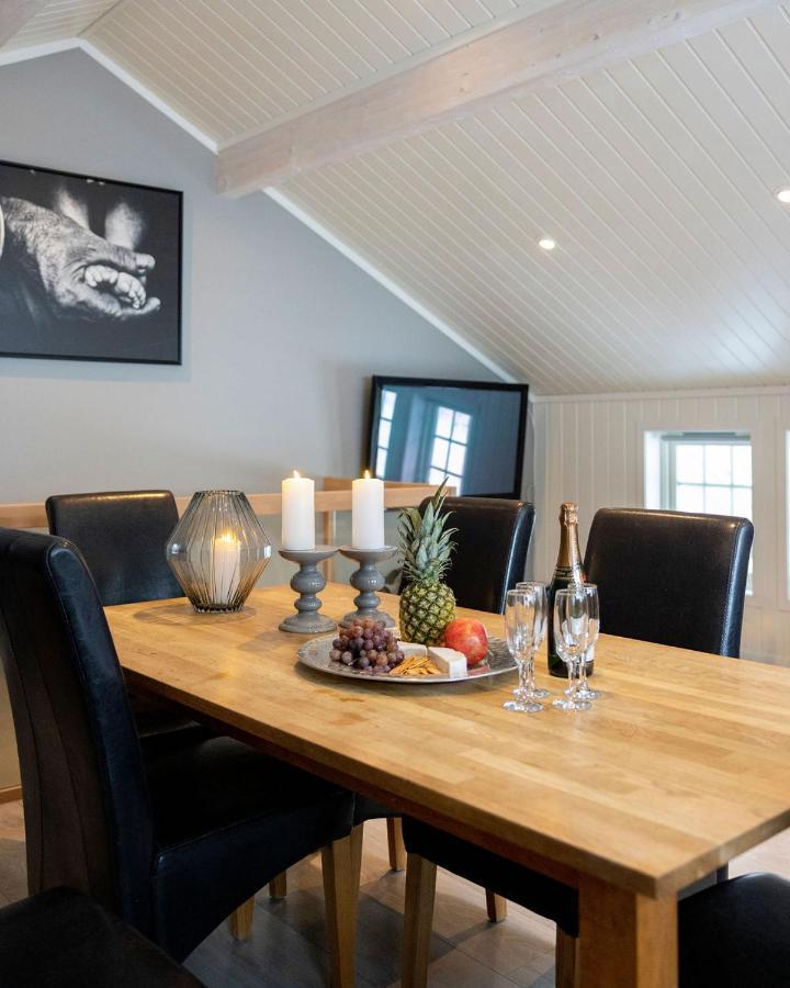 Vollsnes Lodge Hjelle